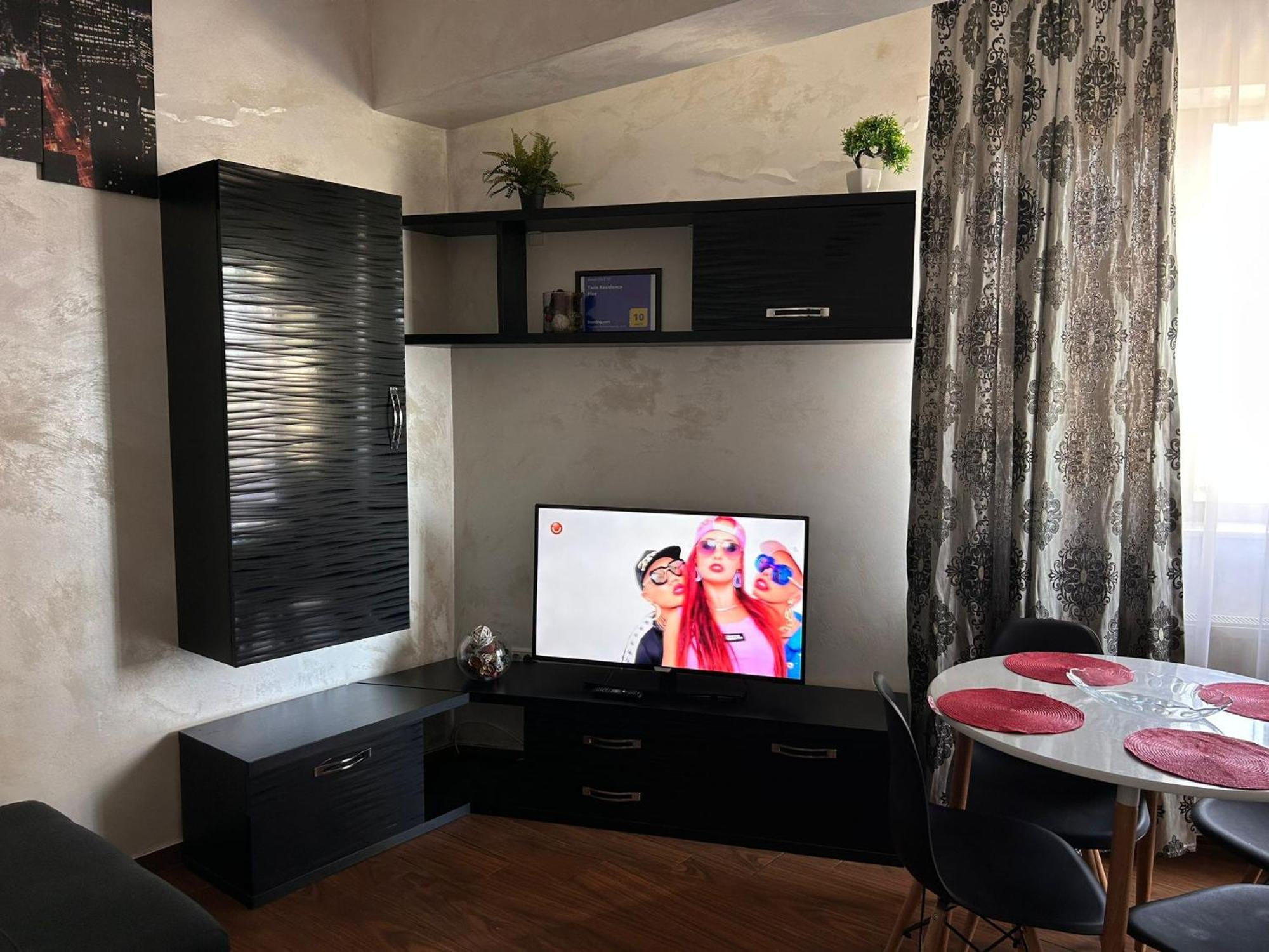 Twin Residence Five Mamaia Eksteriør bilde